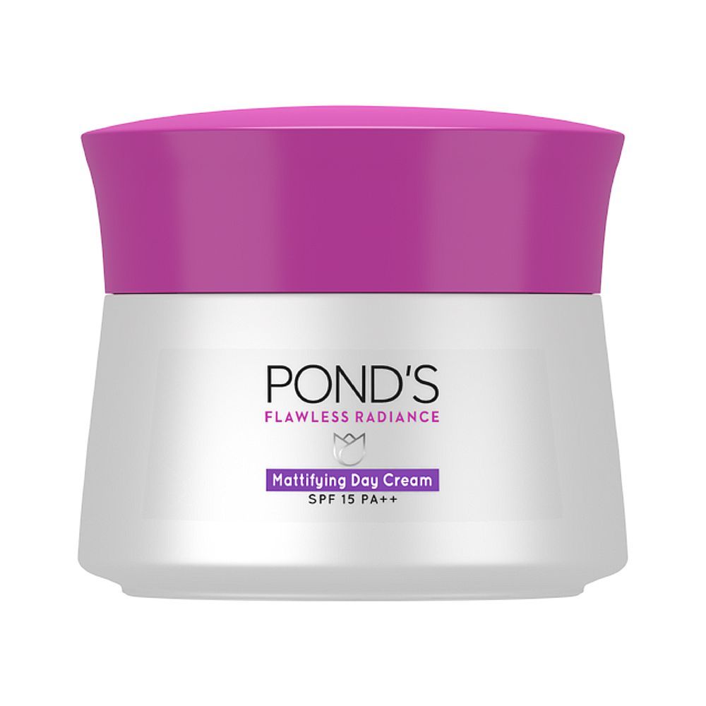 Pond's Flawless Radiance Even Tone Facial Foam (100g)